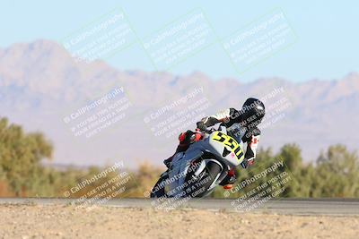 media/Jan-12-2025-CVMA (Sun) [[be1d2b16e3]]/Race 3-Amateur Supersport Middleweight/